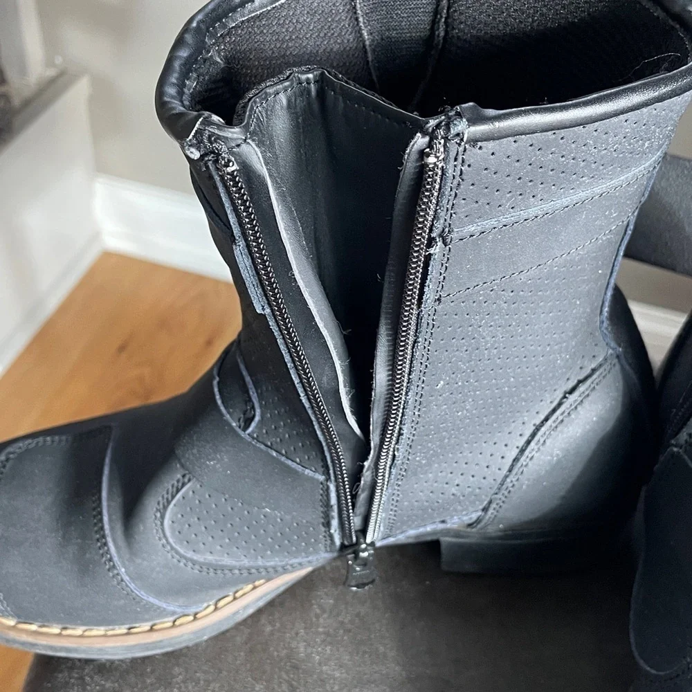 Joe Rocket Moto Adira Womens Boots
Black
Pre~Loved
Excellent Cond!!! - Picture 9 of 10